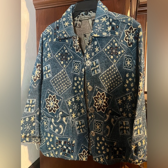Jane Ashley Jackets & Blazers - Jane Ashley Blue Patterned Jean Jacket